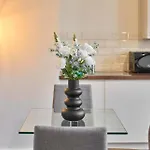 Host & Stay - Three Graces Getaway