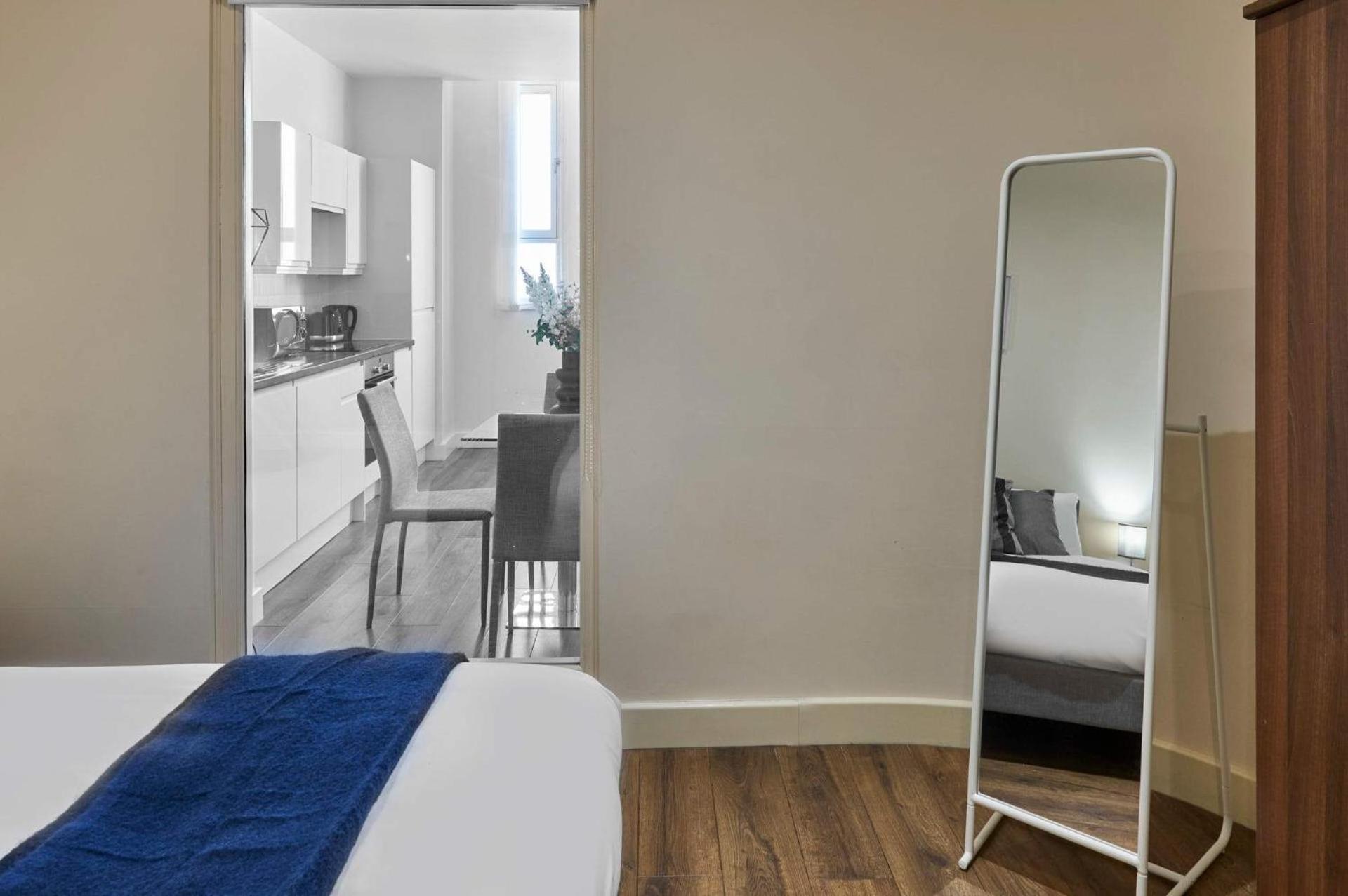 Apartment Host & - Three Graces Getaway