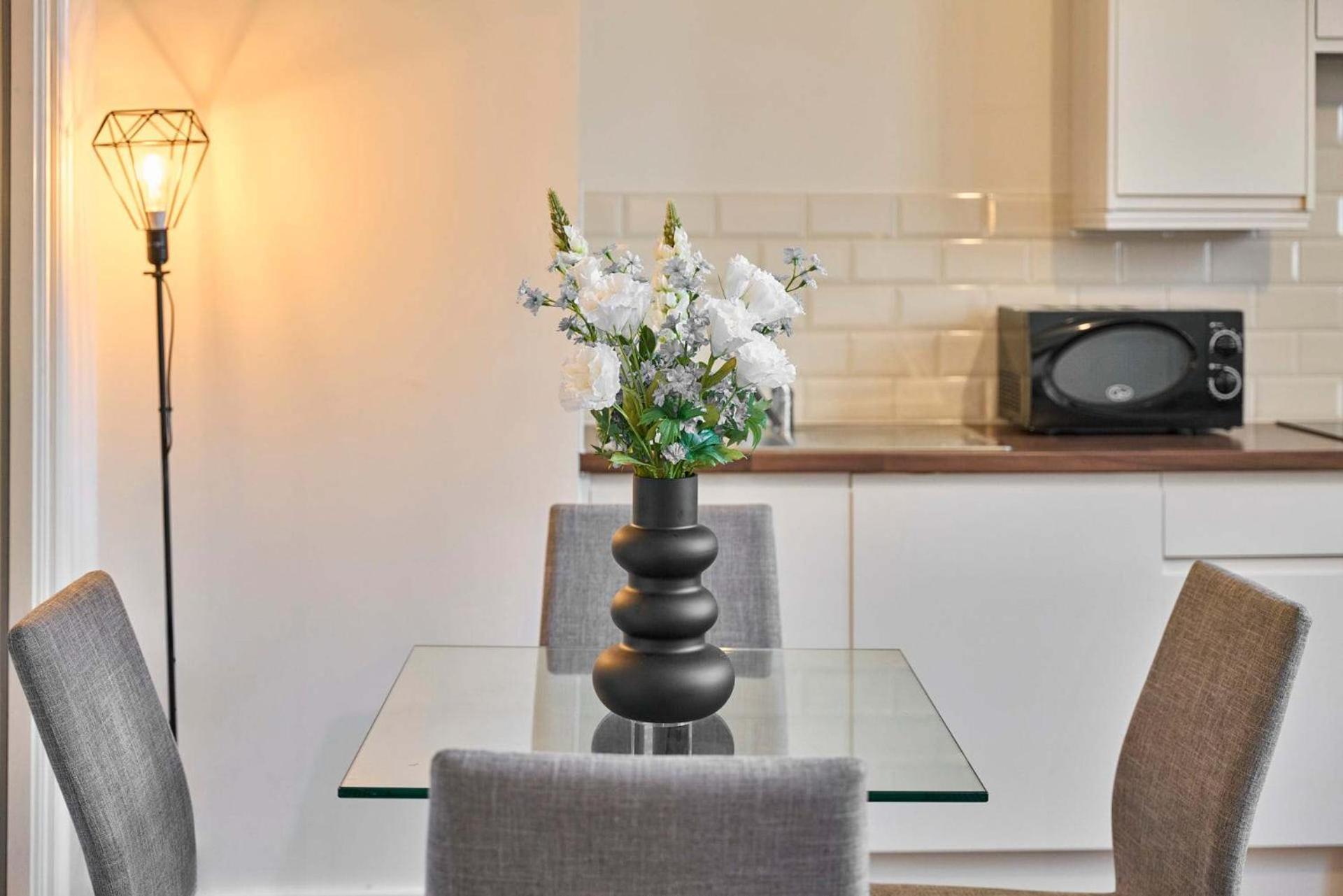 Host & - Three Graces Getaway
